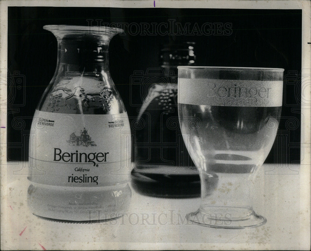 1976 Beringer Vineyards Single Packaging - Historic Images