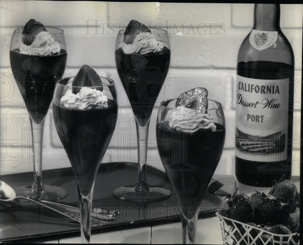 1961 California Dessert Wine Port And Fruit - Historic Images