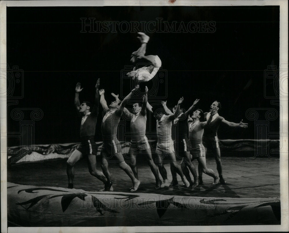 The Dazzling Doveykos Moscow Circus - Historic Images