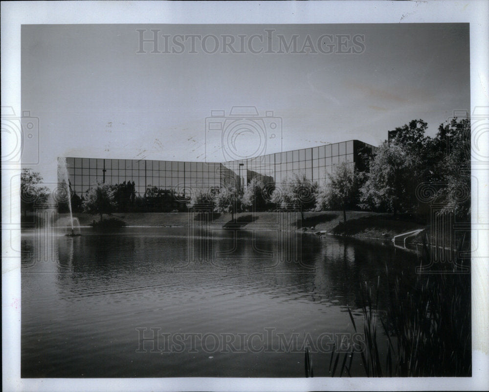 1984 Federated Department Stores - Historic Images