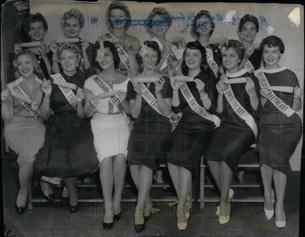 1958 Thirteen Corn-Fed Beauties - Historic Images