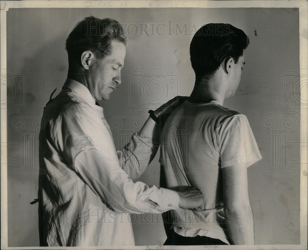 1945 Gentle Care of Inmates Stressed - Historic Images