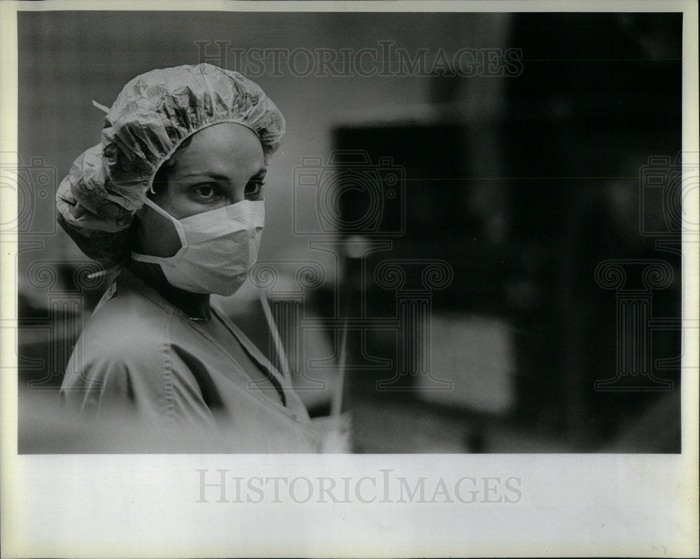 1983 John Hopkin Hospital Anesthetist Ungar - Historic Images