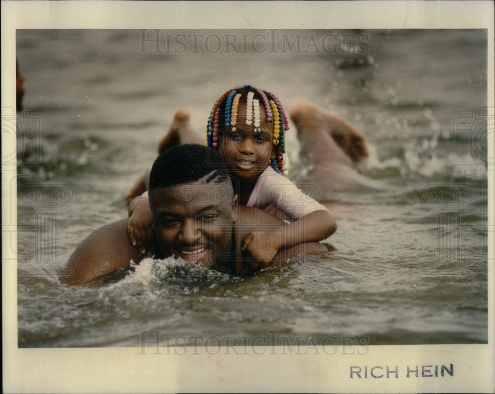 1992 Chicago 57th Street Lake father child - Historic Images