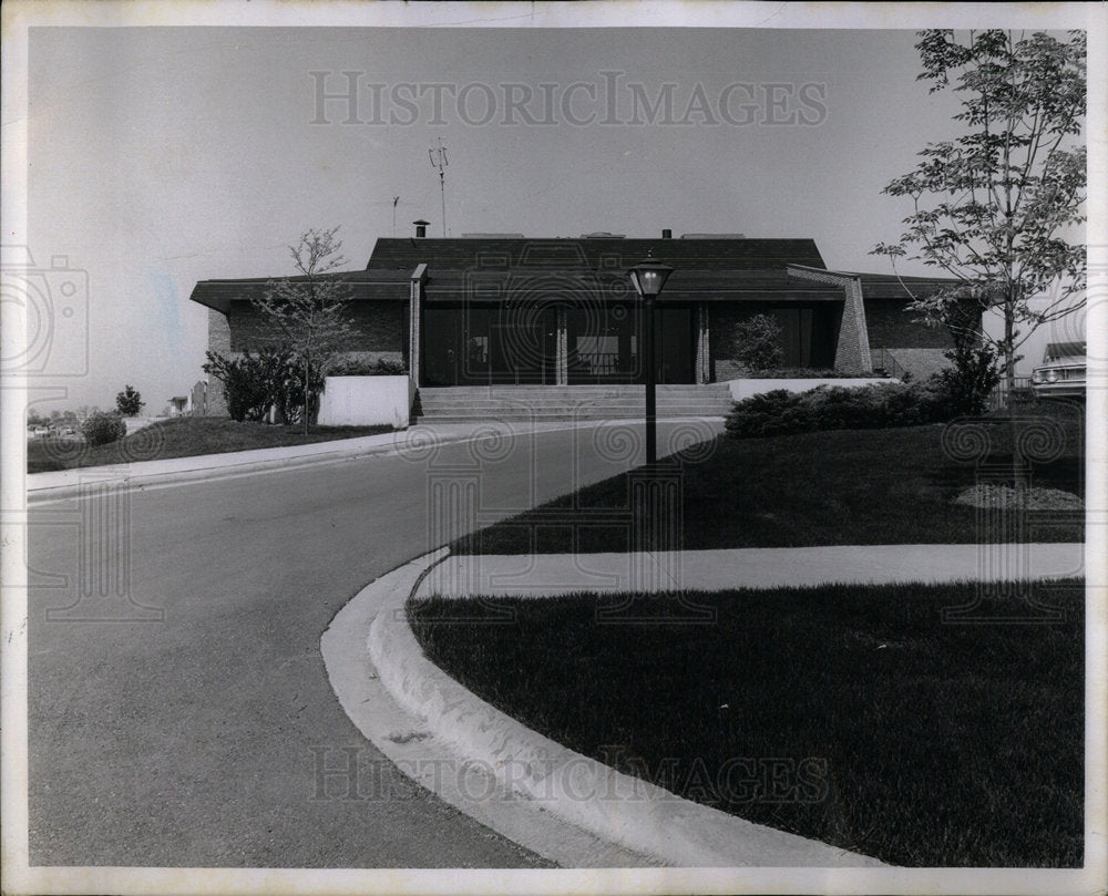 1973 Bath &amp; Racquet Club In Raintree - Historic Images