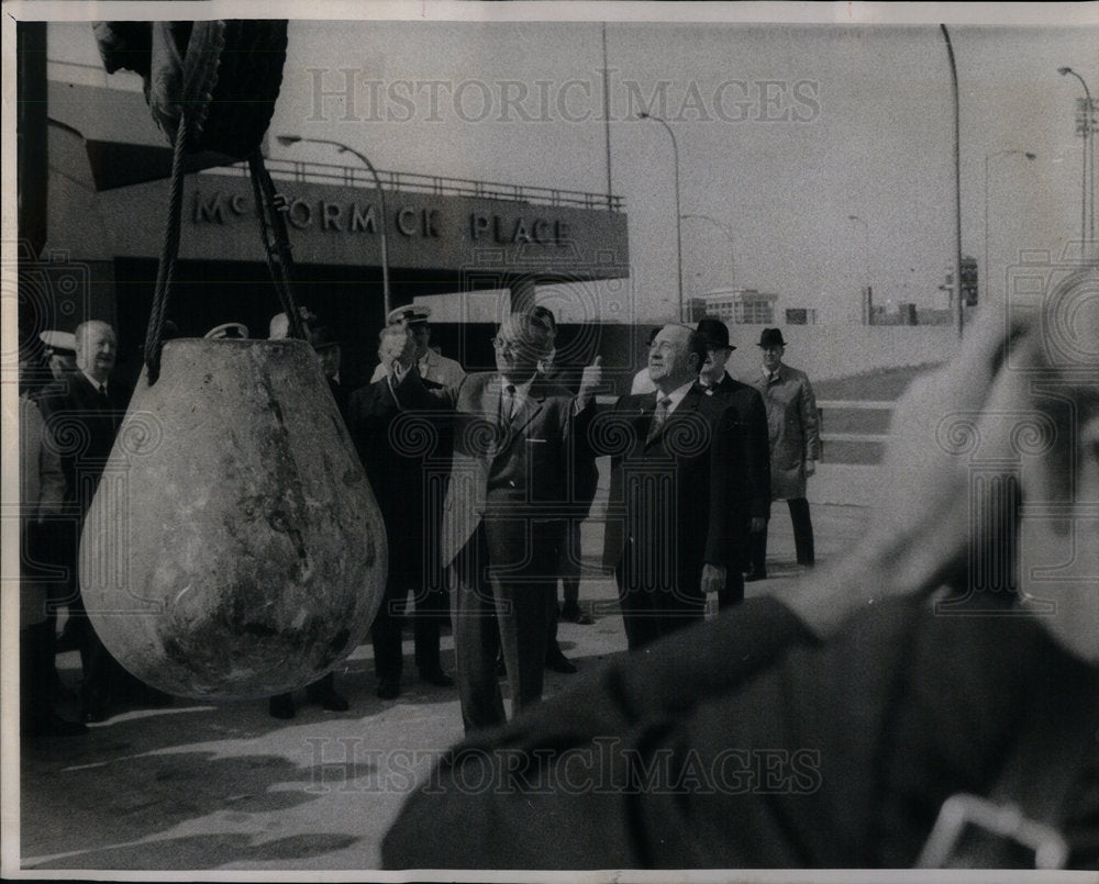 1968 Mayor Daley at new McCormick site - Historic Images