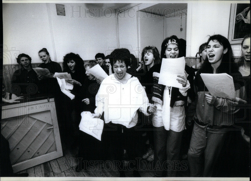 1992 &quot;Metro&quot; Musical Cast Music Rehearsal - Historic Images