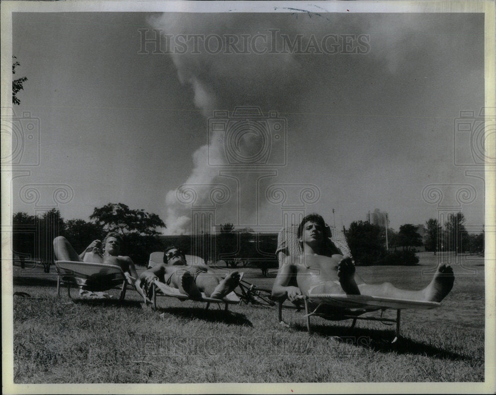 1986 Pielet Bros. Junkyard Fire Summit Park - Historic Images