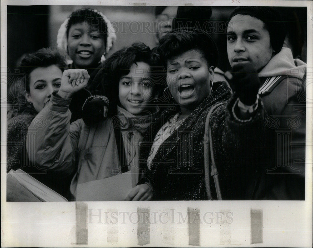 1986 Students protest new academic rules - Historic Images