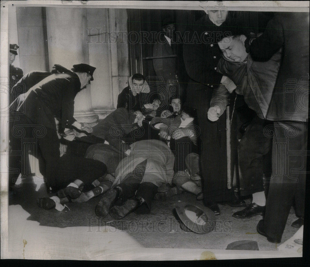 1948 New York Stock Exchange Strike/Police - Historic Images