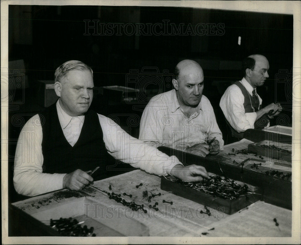 1944 Chicago Lighthouse Making Gun Parts - Historic Images