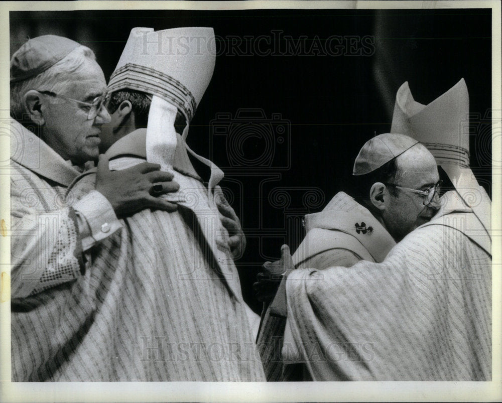 1983 Photo Ordination Of 4 Bishops At Holy Name Cathe. - Historic Images