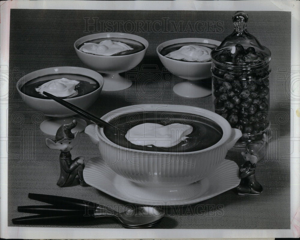 Jeed Blueberry Soup Ruth Co Restaurant Mich - Historic Images