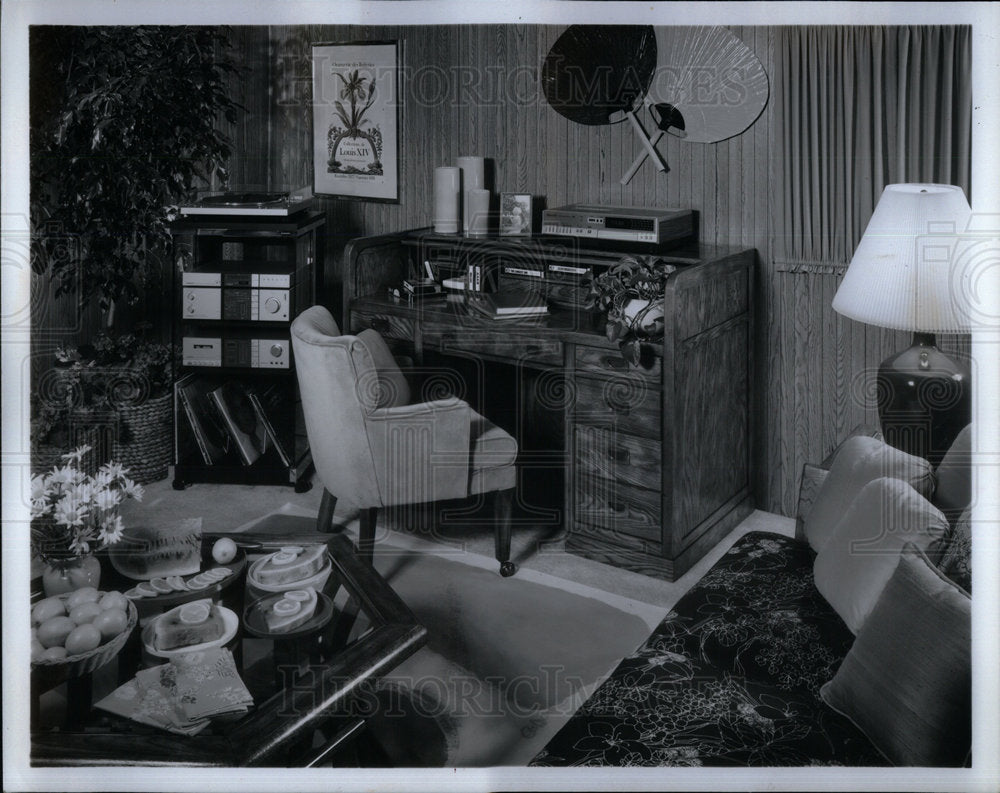 1983 Roll Top Desk Classic Traditional Wood - Historic Images