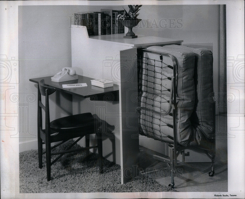 1960 Do It Yourself Desk - Historic Images