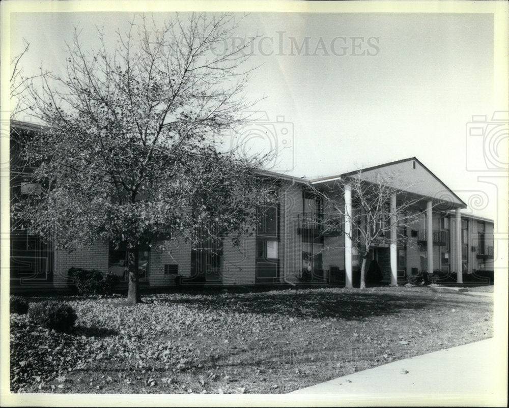 1980 Des Plaines Park Colony I Condominium - Historic Images