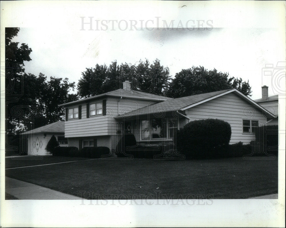 1990 Des Plaines Illinois Building - Historic Images