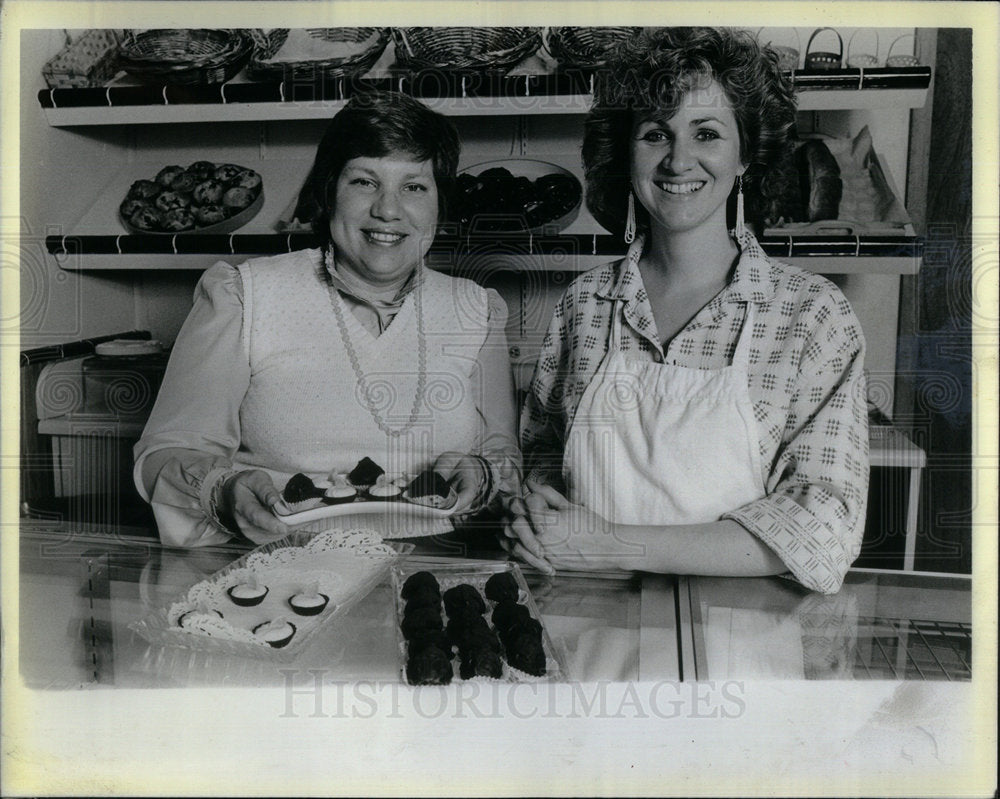 1985 Dessert Evanston Ganache Bakery - Historic Images