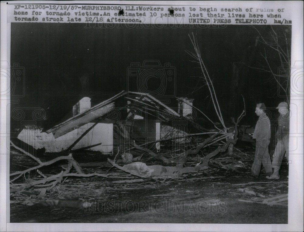 1957 Tornado Victims Home Families Chicago - Historic Images