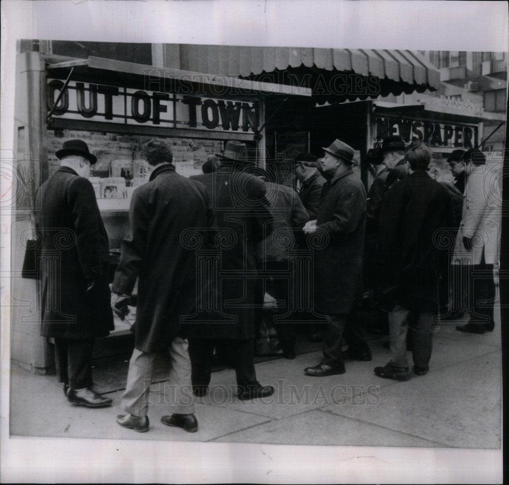 1962 Newspaper Strike Picketing New York - Historic Images