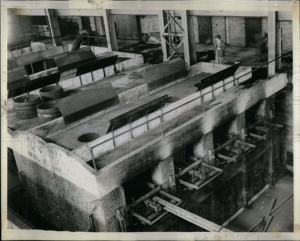 1938 Goose Island Incinerator Deteriorates - Historic Images