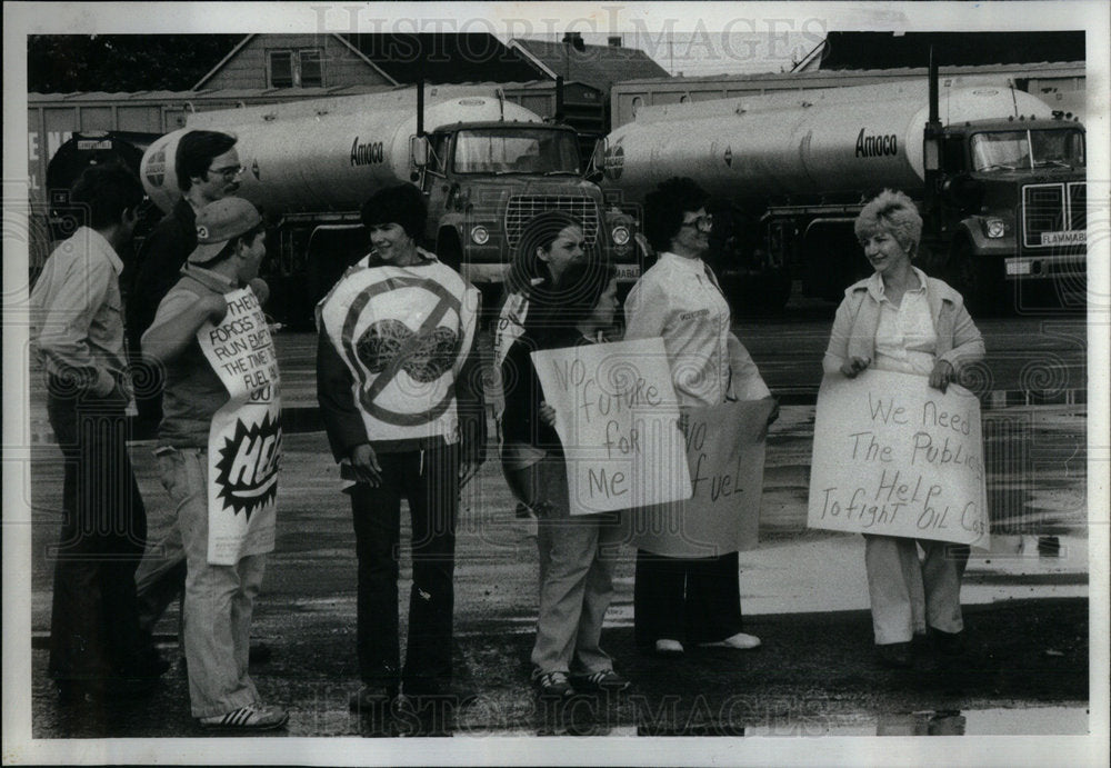 1979 Truckers Protest Amoco Oil Prices - Historic Images