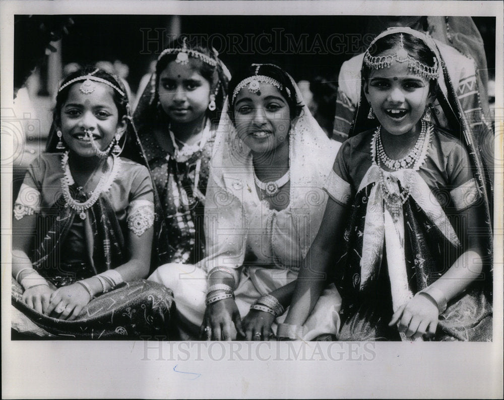 1989  Indian independence parade - Historic Images