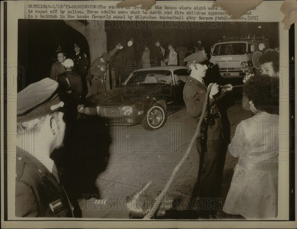 1973 Street Trocan Roped Police - Historic Images