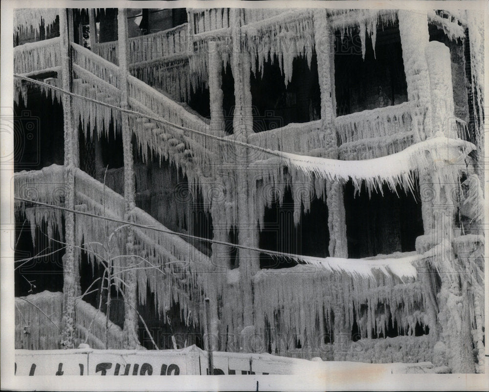 1976 Ice Ice Ice  Frigid weather Apartment - Historic Images