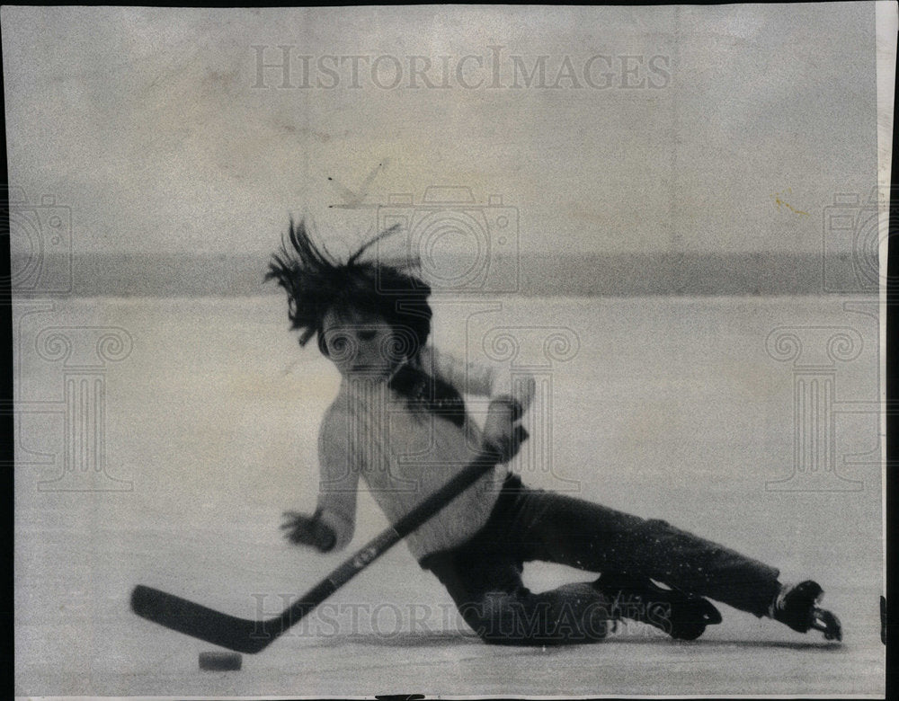 1975 ice skating spills ice show fella - Historic Images