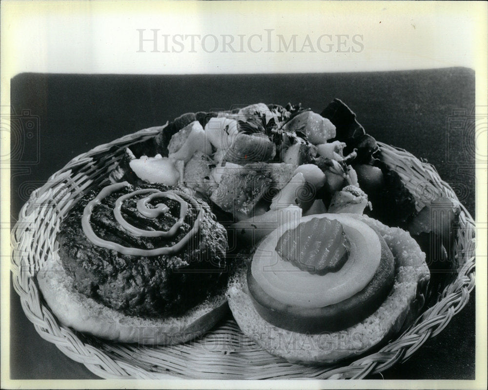 1986 Juicy American Hamburger French Potato - Historic Images