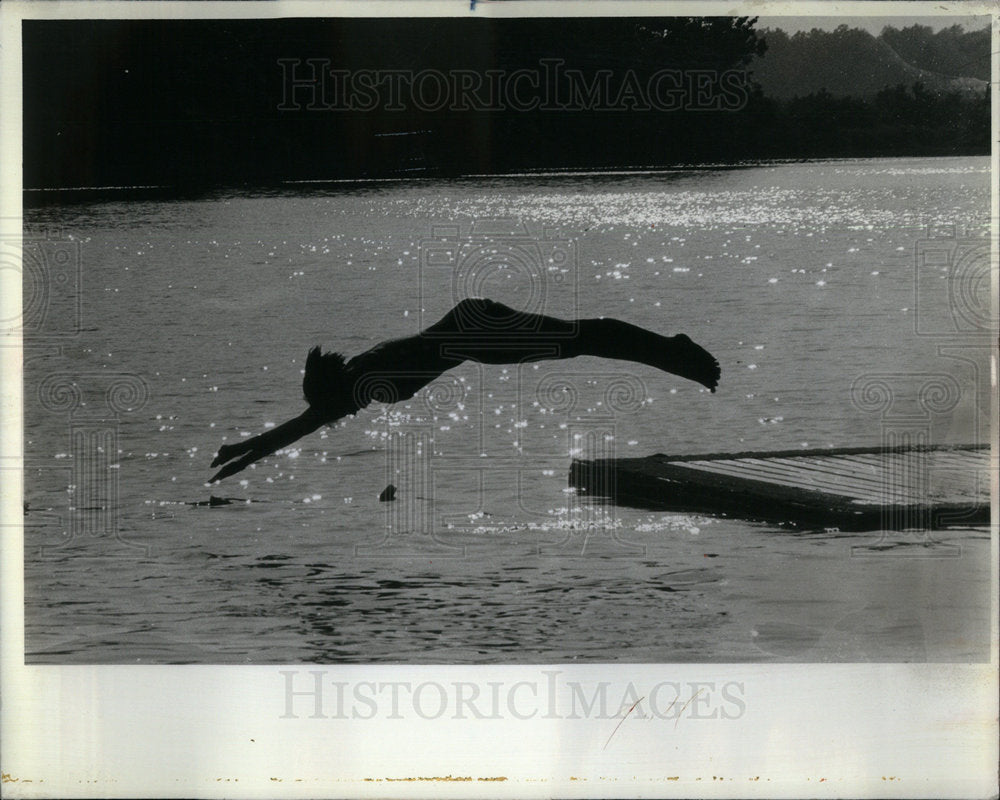 1988 Press Photo Early Reeve Girl Over Again Form - Historic Images