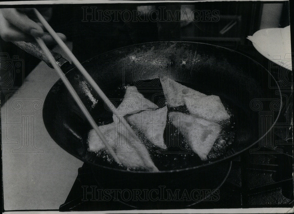 1975 Fried Wonton - Historic Images