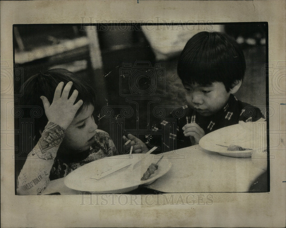 1976 Children Using Chopsticks - Historic Images