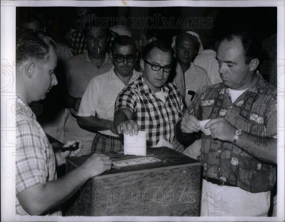 1966 Airlines Machinist strike - Historic Images