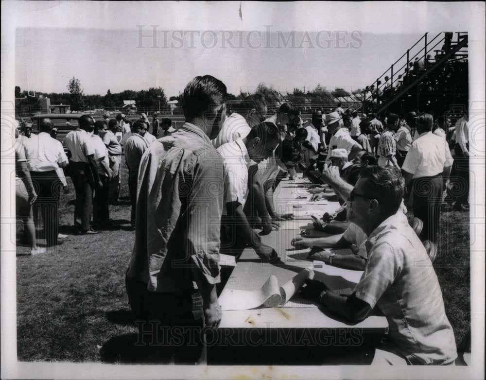 1966 Airline Machinist Strike - Historic Images