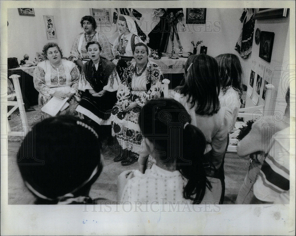 1982 International Folk Fair Donnelley Mall - Historic Images