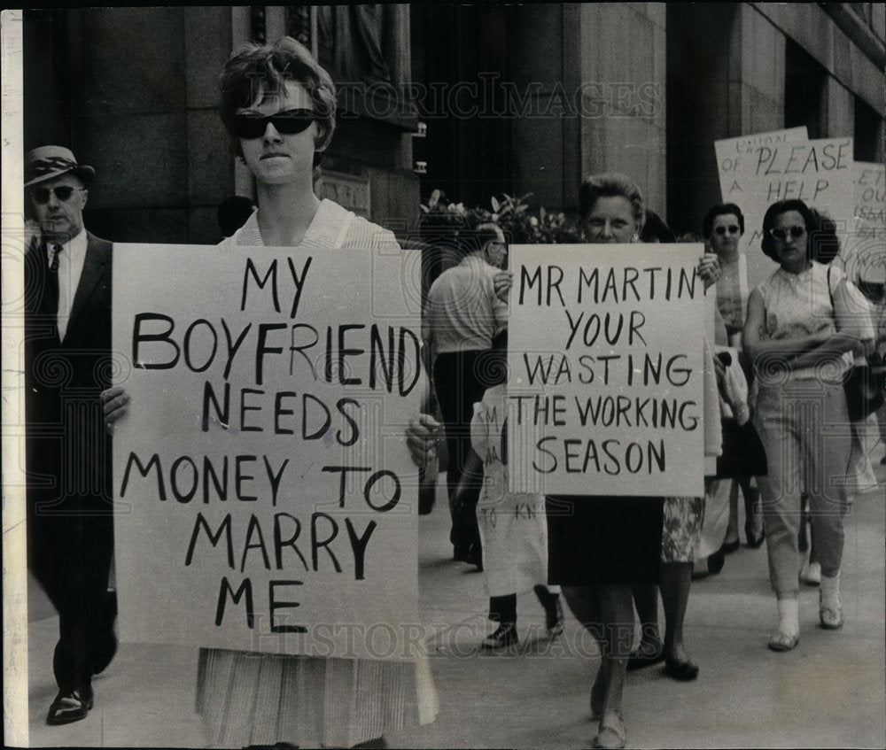 1966 Sharon Meyers Union Engineers Strike - Historic Images