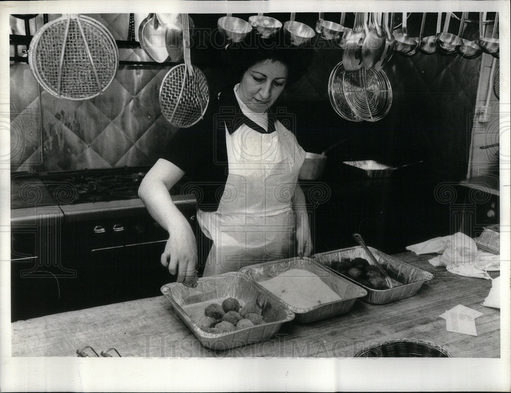 1978 Mrs. Mary Scalera Prepares Pastry - Historic Images