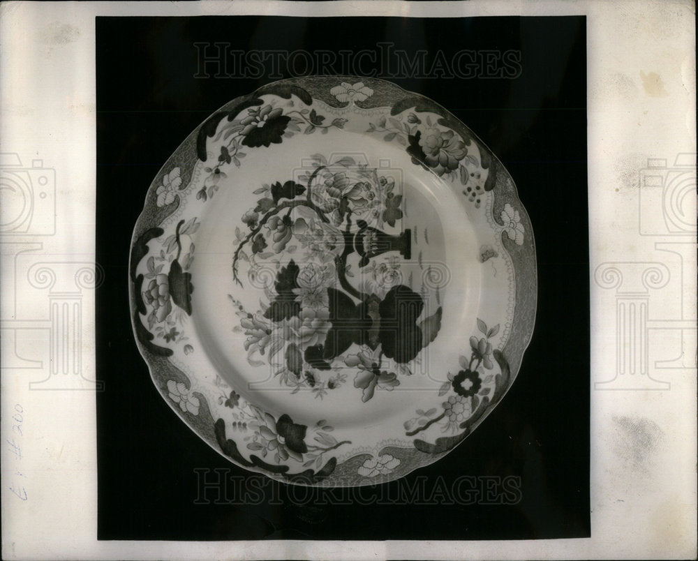 1965 Chinoiserie plate from Henry IV - Historic Images