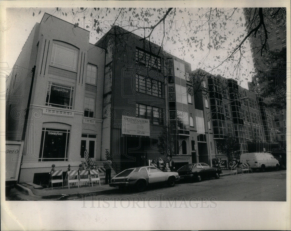 1984 Chestnut Galleria - Historic Images