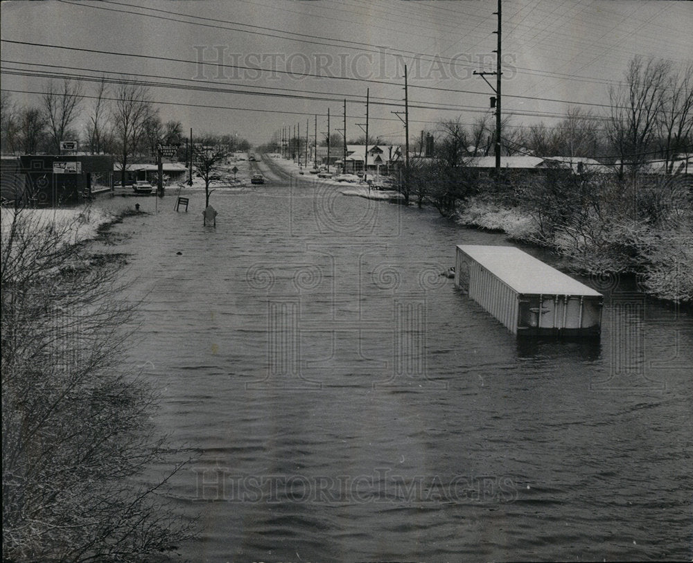 1965 Floods in Oak Forest - Historic Images