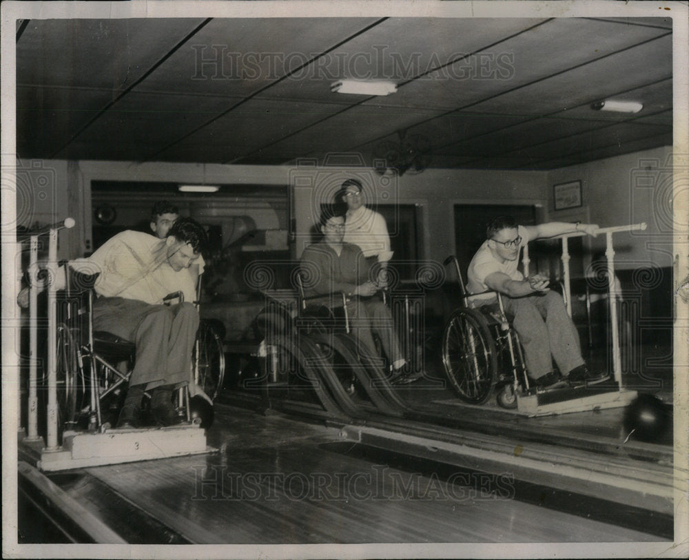 1952 Bowling Paraplegic - Historic Images