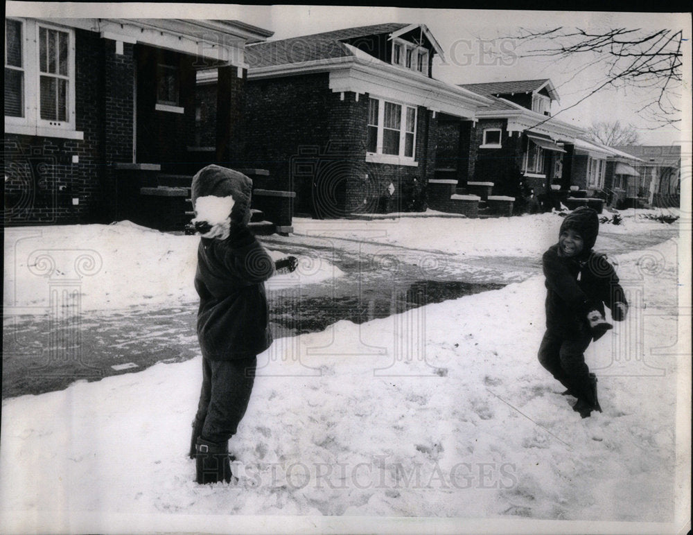 1969 Black neighborhood, kids playing - Historic Images