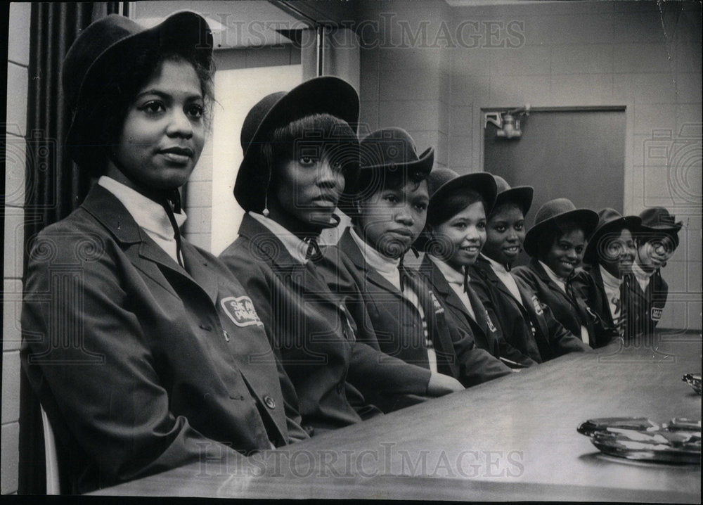 1968 Safari Project girls after returning - Historic Images