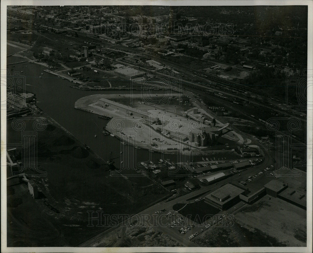 1959 Illinois&#39; first gypsum plant - Historic Images