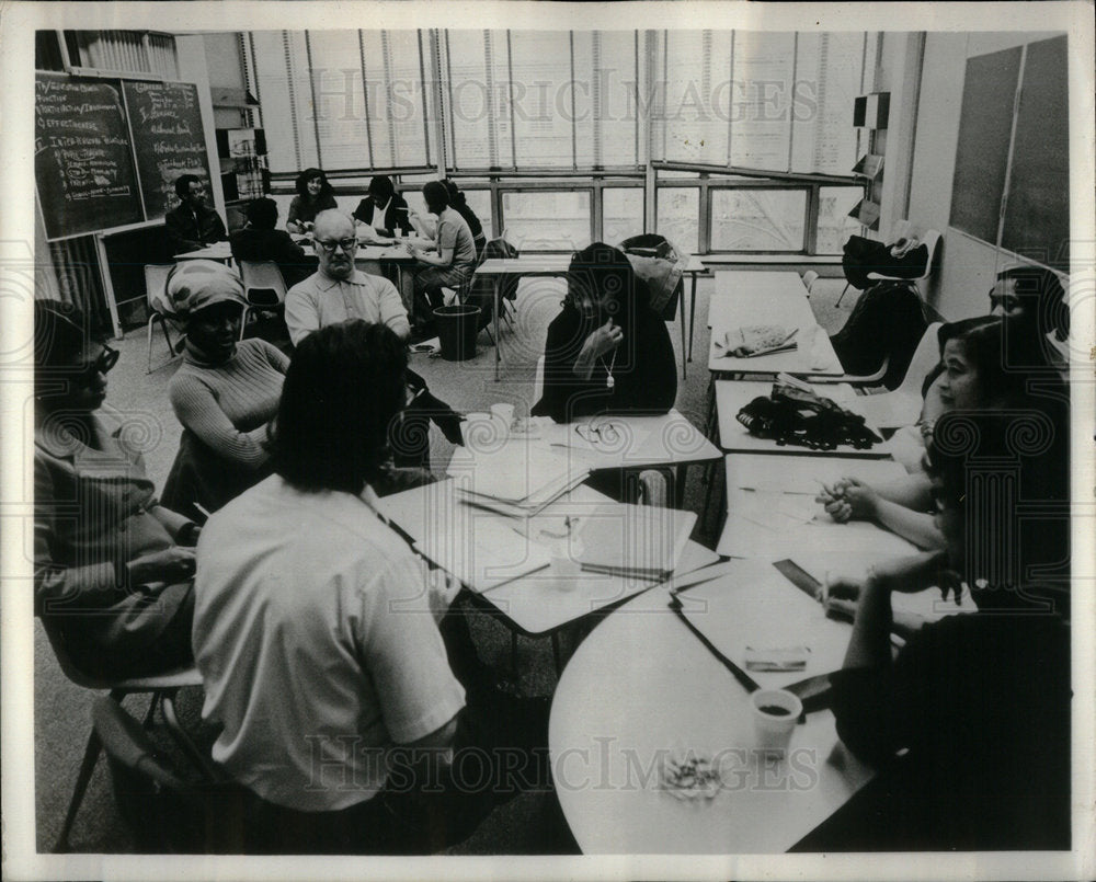 1972 Chicago Cadre Members Meeting - Historic Images