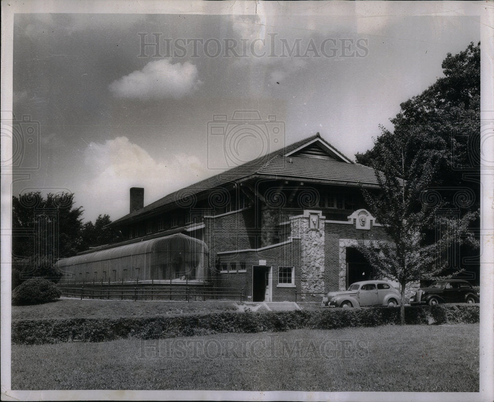 1952 Miller Park Zoo Exterior Entrance - Historic Images