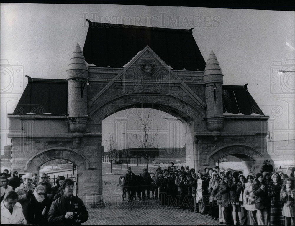 1975 Mayor Daley Dedicates Stockyard Gate - Historic Images