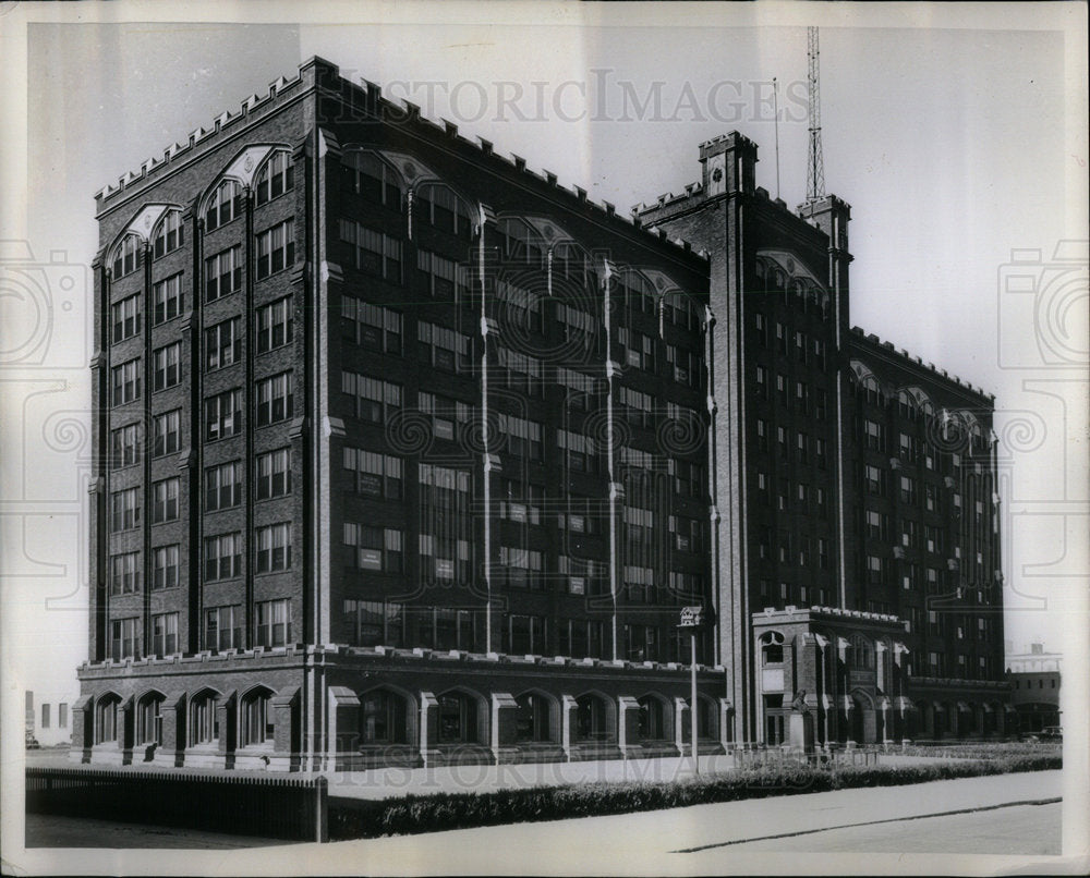 large unknown building - Historic Images